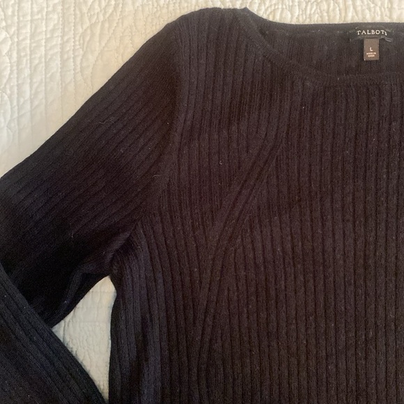 NWOT Merino Wool Sweater - Picture 2 of 8